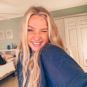 Meet your Posher, Alair